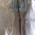 ほんのりピンクに色づくグレー